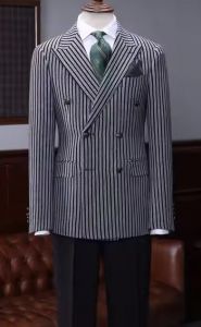 洛城新王的尴尬!25+4+8他赢了比赛赢不了人心 洛城新王的尴尬!25+4+8他赢了比赛赢不了人心